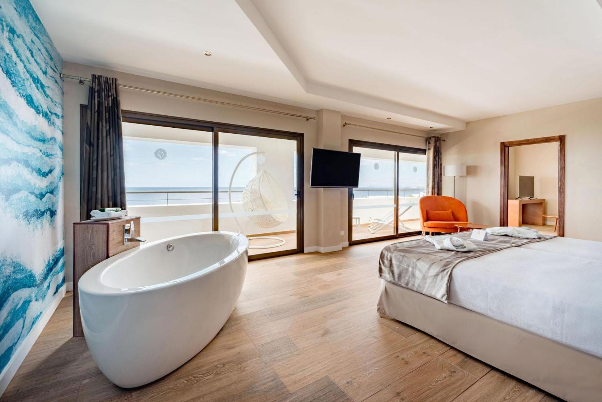 Select Suite Sea View,1498617148:JPEG